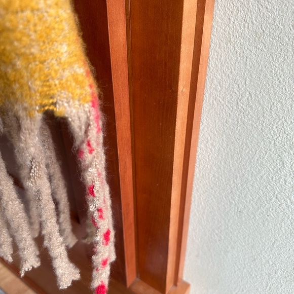 Soft Gorgeous Cashmere Wrap - Picture 5 of 11